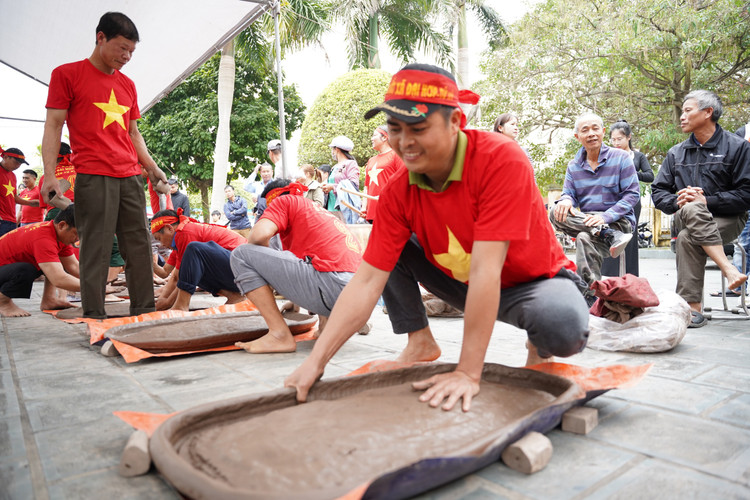 Ve Hai Duong, xem nu phao thu choi phao dat-Hinh-13