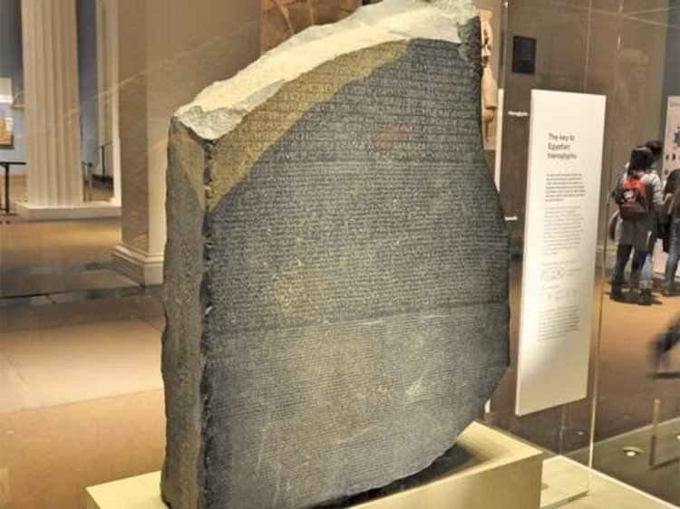 Phien da khac ngon ngu bi an, chuyen gia 'xoan nao' giai ma-Hinh-9