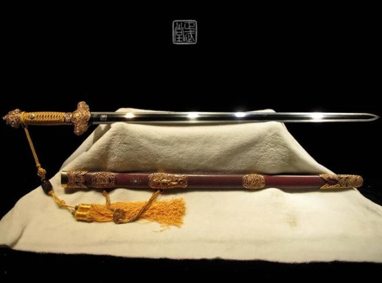 He lo bi kip vang ren bao kiem lung danh Trung Quoc-Hinh-5