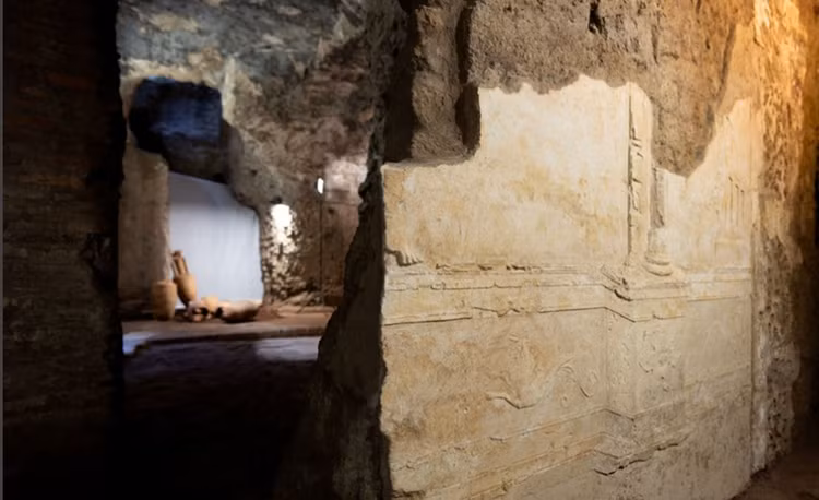 Kham pha nha co, phat hien “bau vat” 2.300 tuoi dep lim tim-Hinh-6