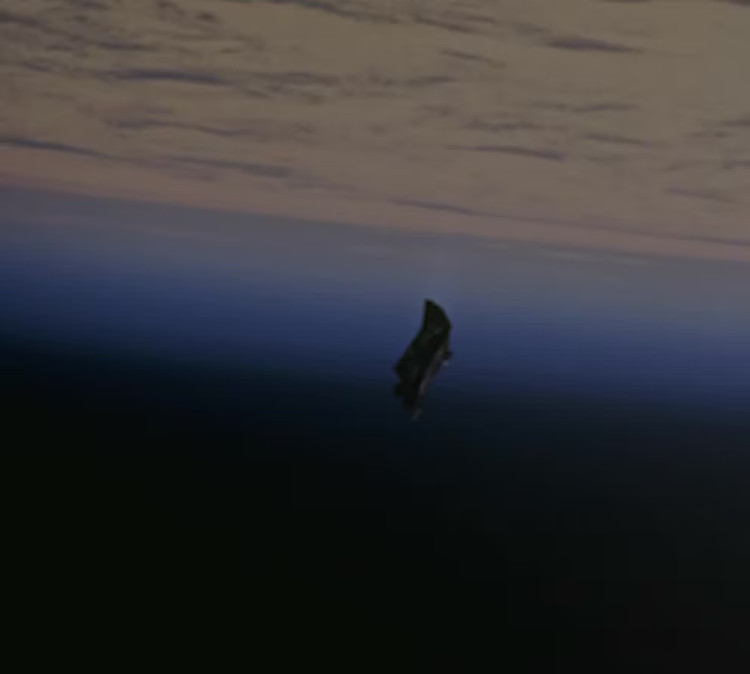 Ve tinh bi an nghi “sieu pham” cua nguoi ngoai hanh tinh-Hinh-4