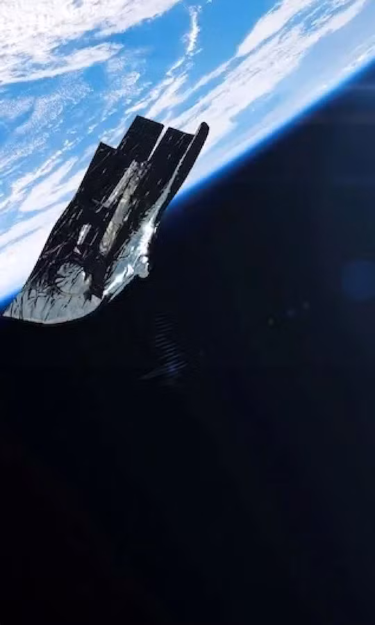 Ve tinh bi an nghi “sieu pham” cua nguoi ngoai hanh tinh-Hinh-3