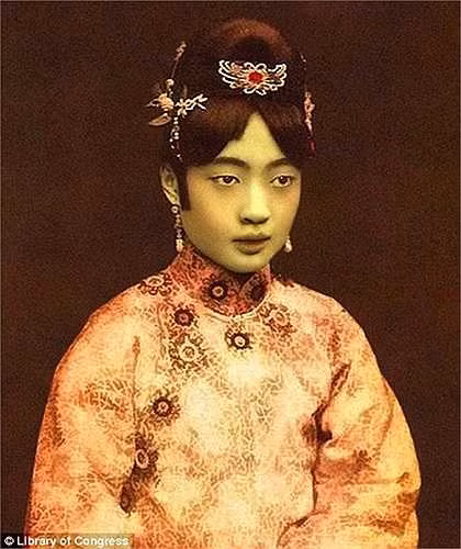 Anh hiem thoi nha Thanh: Lo nhan sac cuc pham hoang hau Uyen Dung-Hinh-9