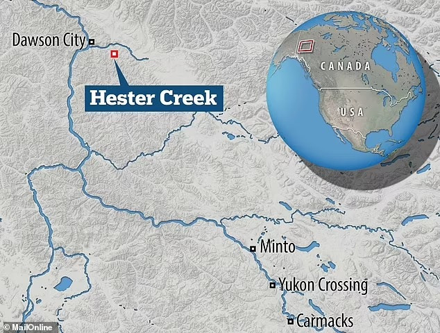 Huyen bi 'quai thu' 30.000 tuoi cuon tron nhu qua buoi-Hinh-7