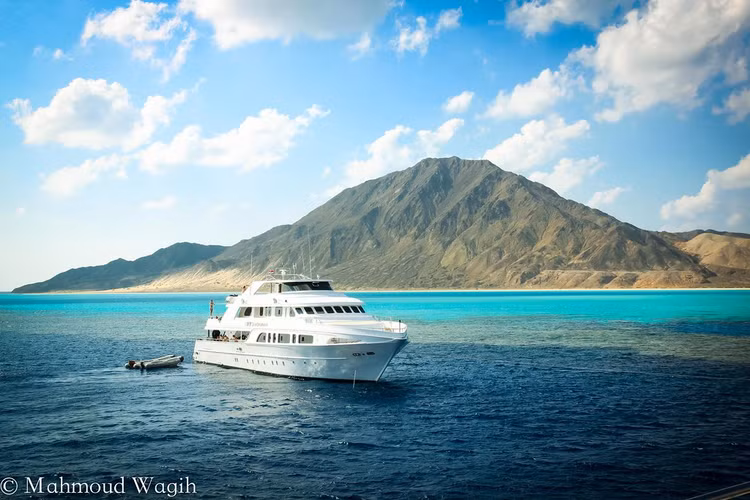 Bat ngo hon dao khong su song, chua day da quy o Bien Do-Hinh-9