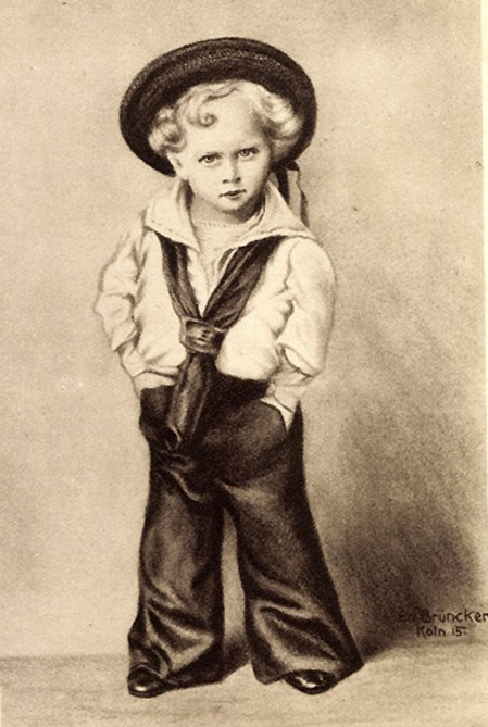 Hinh hiem luc nho cua cac thanh vien hoang gia, giat minh nhan sac-Hinh-5