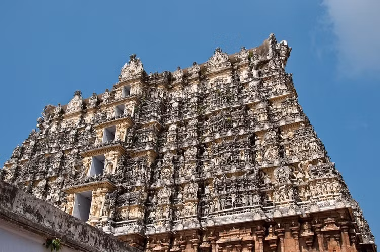 Bi an ngoi den co dat vang, ham ngam chua kho bau nghin ty-Hinh-5