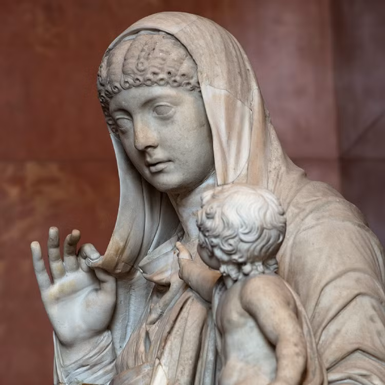 Hoang hau tai tieng nhat lich su, thich den ky vien “giai khuay