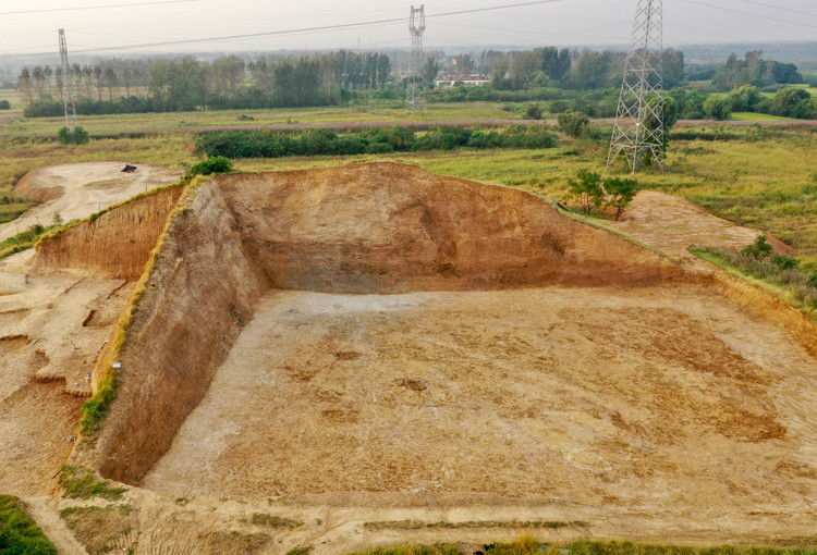 Mo mo co day bau vat, lo danh tinh chu nhan thoi Chien quoc