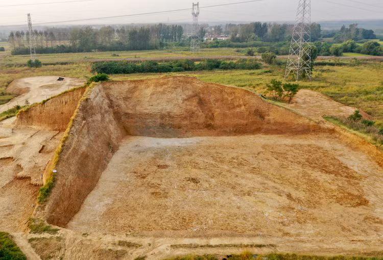 Mo mo co day bau vat, lo danh tinh chu nhan thoi Chien quoc