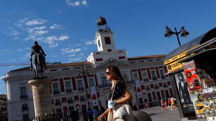 Muon chieu tiet kiem dien cua cac nuoc tren the gioi-Hinh-6