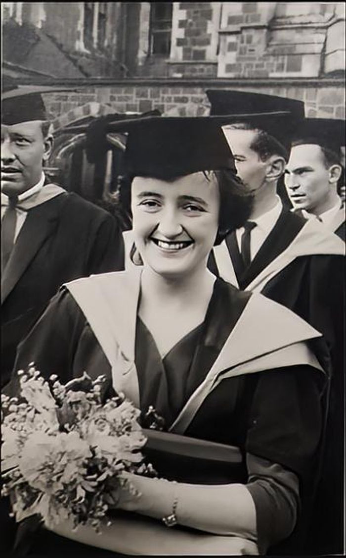 Nu Giao su khien nhan loai thay doi nhan thuc ve vu tru