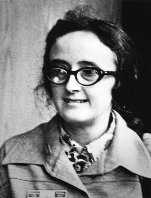 Nu Giao su khien nhan loai thay doi nhan thuc ve vu tru-Hinh-5