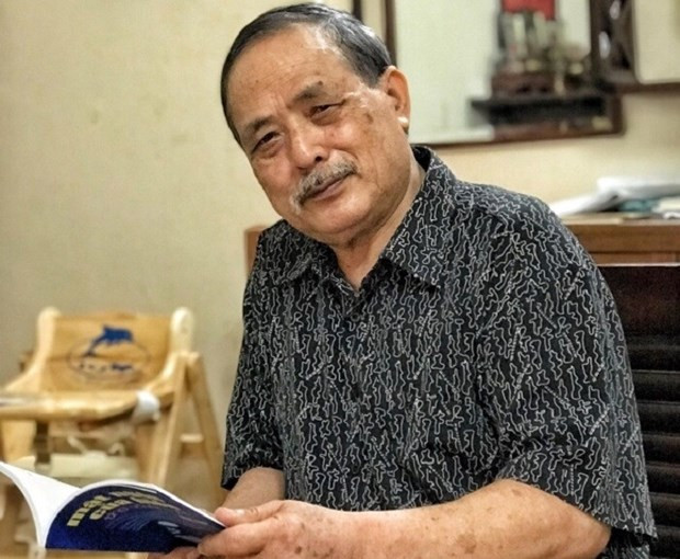 Tiec thuong Le Luu va nhung nha van 