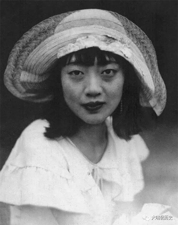 Tiet lo gay choang chuyen ngoai tinh cua hoang hau cuoi cung nha Thanh-Hinh-3