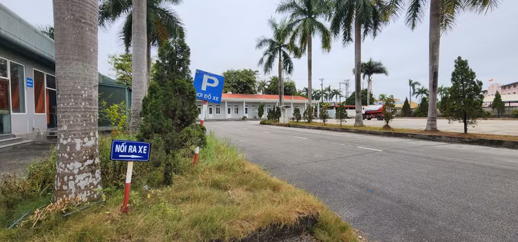 Can canh ben xe loai 1 cua Hai Phong hoang tan, chua phe lieu-Hinh-12