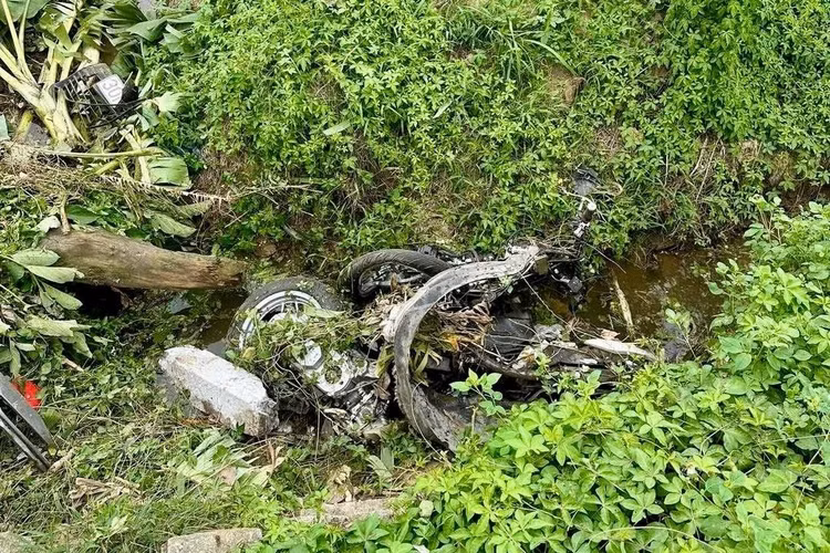 Hai Duong: 2 vu TNGT nghiem trong, 4 nguoi tu vong-Hinh-2