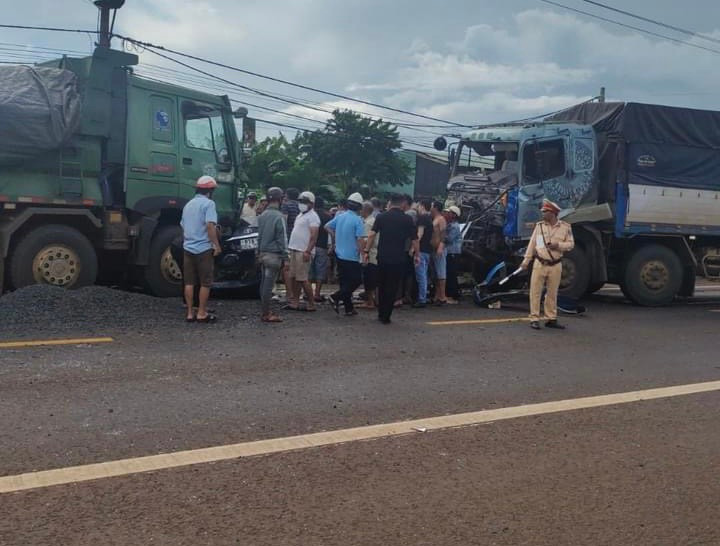 Toan canh vu TNGT nghiem trong khien 3 thanh vien CLB HAGL tu vong-Hinh-6