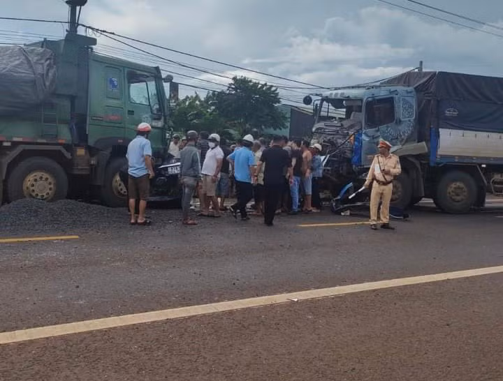 Toan canh vu TNGT nghiem trong khien 3 thanh vien CLB HAGL tu vong-Hinh-6