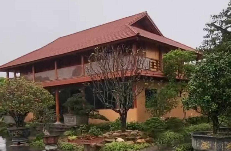 Hai Duong: Mot ho dan xay dung biet phu trai phep tren dat nong nghiep-Hinh-2