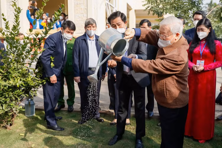 Mot so hinh anh noi bat cua Dong chi Tong Bi thu Nguyen Phu Trong-Hinh-7