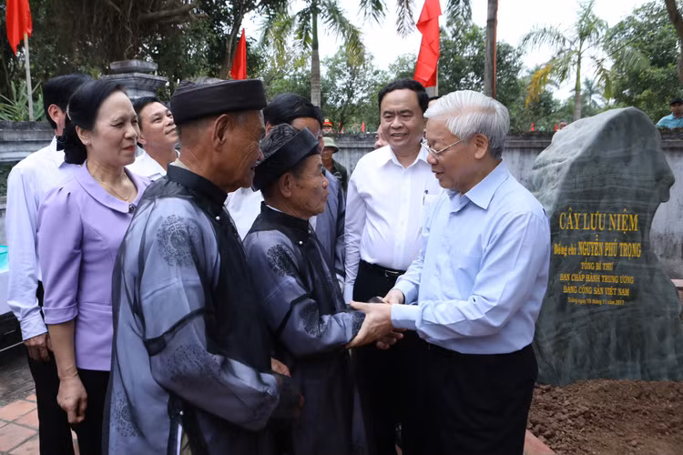 Mot so hinh anh noi bat cua Dong chi Tong Bi thu Nguyen Phu Trong-Hinh-2