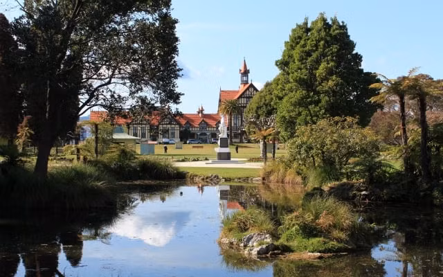 Hop hon ve dep sieu thuc o noi “boc mui” nhat Trai Dat-Hinh-7