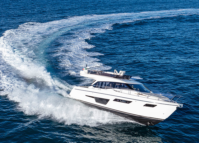 Giat minh ly do du thuyen thuong duoc son mau trang xoa-Hinh-9