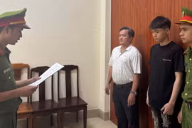 Chống người thi hành công vụ, thiếu niên 2008 bị bắt giữ tại Huế