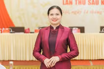 Phó Chủ tịch MTTQ Việt Nam Hà Thị Nga chuẩn bị tiếp xúc cử tri tại Lai Châu