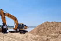 'Trùm' khai thác cát ở Quảng Ninh vừa bị khởi tố từng "kêu cứu" trong quá khứ