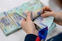 Mức thưởng Tết Bính Ngọ 2026 bình quân 8,69 triệu đồng