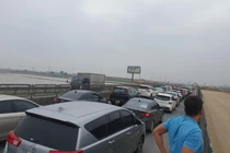 Cao tốc Cao Bồ - Mai Sơn ùn tắc kéo dài trong ngày mùng 2 Tết