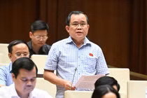 Chủ tịch UBND tỉnh có bắt buộc dự toà khi bị kiện?