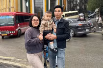 Xuân của những người cầm vô lăng không về kịp Giao thừa