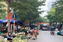 Hà Nội đẩy mạnh xử lý chợ cóc, xây dựng môi trường kinh doanh văn minh