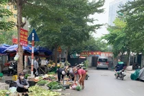 Hà Nội đẩy mạnh xử lý chợ cóc, xây dựng môi trường kinh doanh văn minh