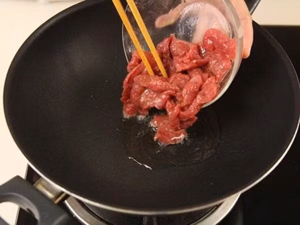 f9e6b31bccb741e918a6.jpg