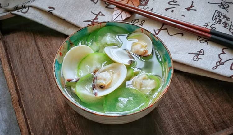 canh-bau-nau-ngheu.jpg