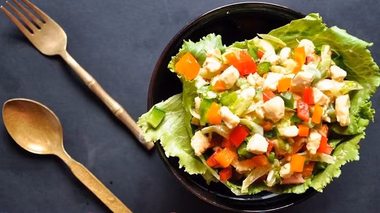 salad-rau-cu-tron-dau-oliu.jpg