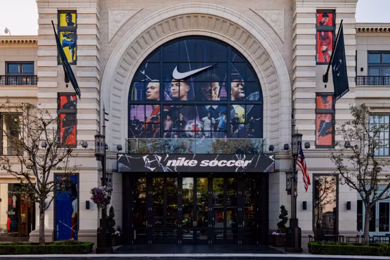Nike chọn World Cup làm bệ phóng để tìm lại vị thế dẫn dầu