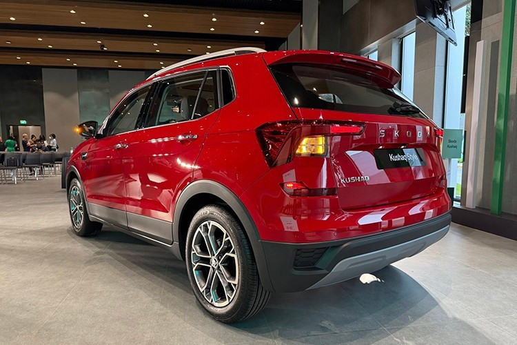 Skoda đang ưu đãi 50% thuế trước bạ cho Kushaq, Slavia, Kodiaq và miễn phí thay dầu lần đầu mốc 7.500km cho khách hàng mua xe trong tháng 10. 2-9770.jpg