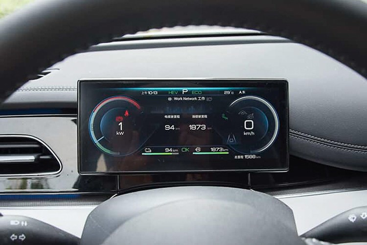 Ukuran BYD Seal 06 DM-i 2026 setara sedan kelas D seperti Toyota Camry atau Honda Accord, namun memiliki harga jual kembali yang jauh lebih murah. 5-9570.jpg