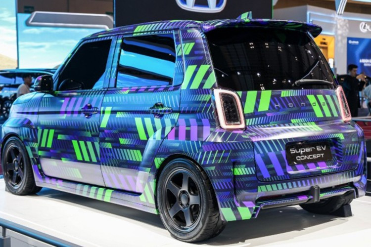 Hatchback mikro elektrik Honda ini berasaskan N-One e:, yang kini dijual di Jepun, dan bertujuan untuk membangunkan kereta elektrik 11.jpg