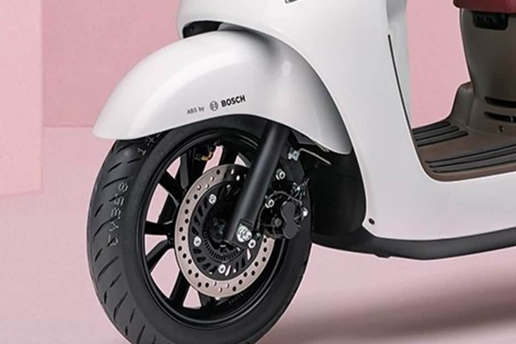 Em termos de potência, a Haojue Lumi 125 2026 está equipada com um motor ESS de segunda geração, 4 tempos, monocilíndrico, com 124 cc de capacidade, refrigerado a ar, com potência máxima de 9,4 cavalos a 7.500 rpm e torque de 10 Nm a 5.000 rpm. 7-6648.jpg