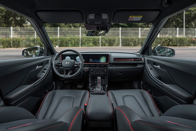 The upgraded version of Hyundai Creta launched in June 2025 brings a stronger, more angular appearance. In particular, the N Line version has a sporty appearance. 4-5109.jpg