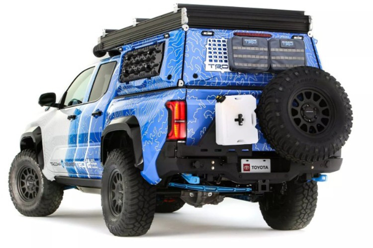 Этот источник энергии позволяет автомобилю работать без выбросов CO₂, производя лишь очищенную воду в качестве побочного продукта. Toyota даже разработала собственную систему очистки сточных вод, позволяющую использовать эту воду для мытья автомобилей, купания или отдыха на природе. 8-179.jpg