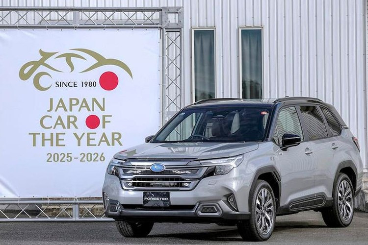 ویتنام میں تقریباً 1.4 بلین کے سبارو فارسٹر نے جاپان میں سال کی بہترین کار کا ایوارڈ جیتا۔ 1-8098.jpg
