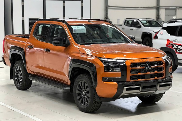 অক্টোবরে, মিৎসুবিশি ট্রাইটন পিকআপ সেগমেন্টে বিক্রির দিক থেকে তৃতীয় স্থানে নেমে আসে। সেই অনুযায়ী, গাড়ির বিক্রির ফলাফল ৪৪১ ইউনিটে পৌঁছেছে, যা ৮.৮% কমেছে। 4.jpg