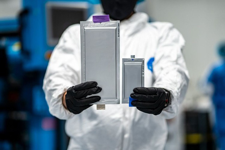 Om det lyckas kan Toyotas produktion av solid state-batterier stimulera en global övergång till tekniken. 3-7928.jpg
